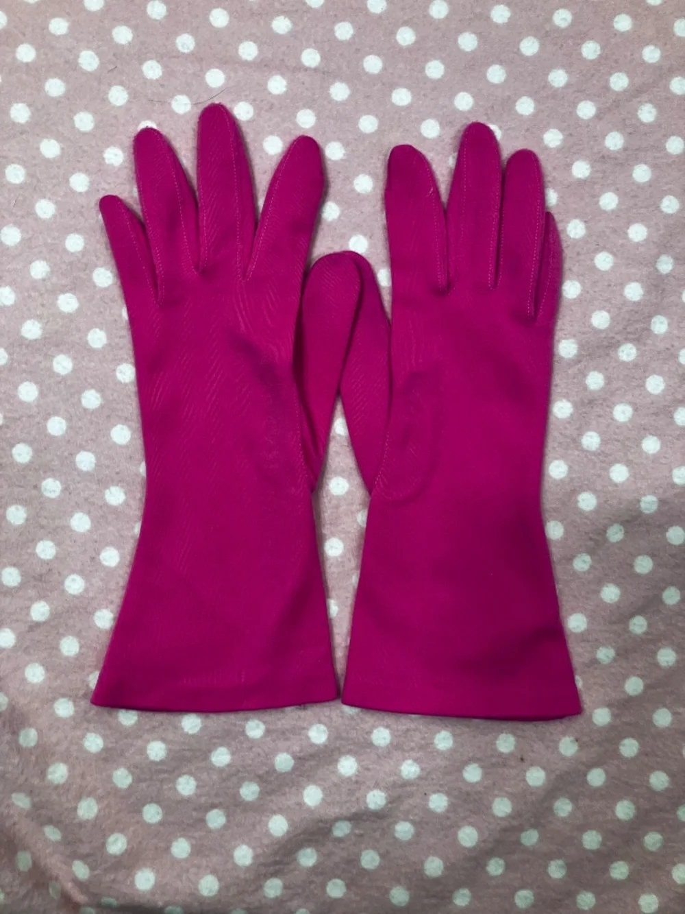 Hot PINK Vintage Ladies Gloves 7